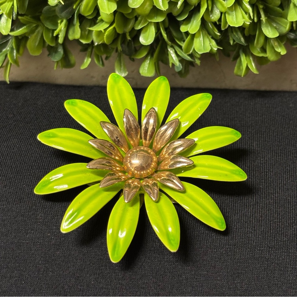 Vintage Sara Coventry Enamel Floral Brooch/Pin - Picture 5 of 5